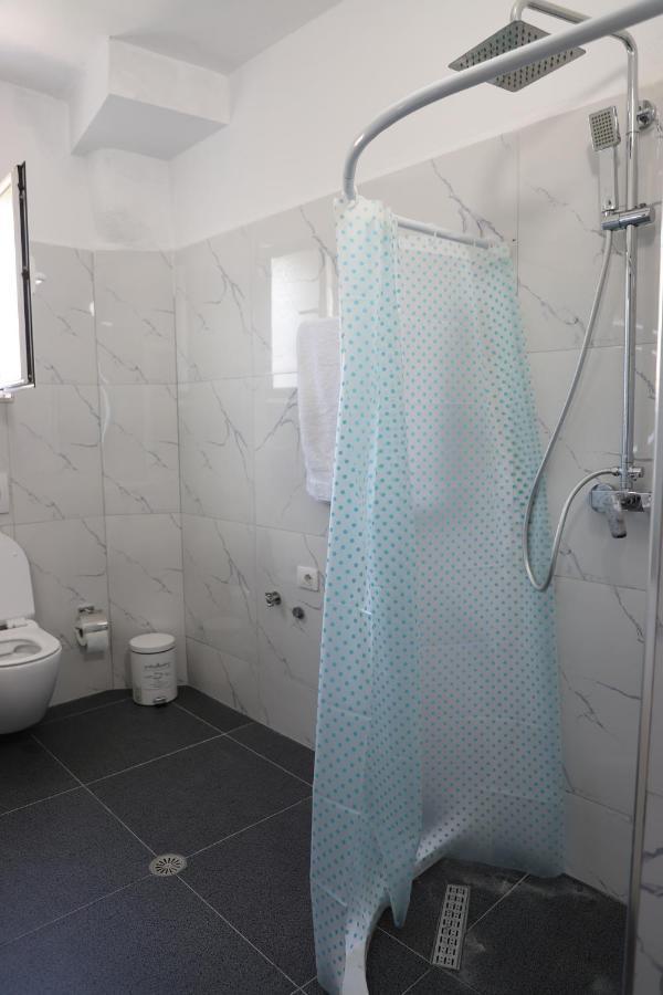 Daniel City Center Apartment 베라트 외부 사진