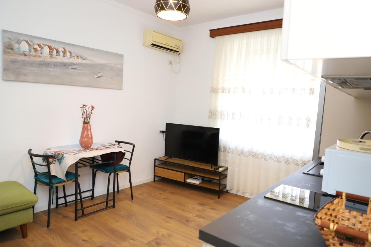 Daniel City Center Apartment 베라트 외부 사진